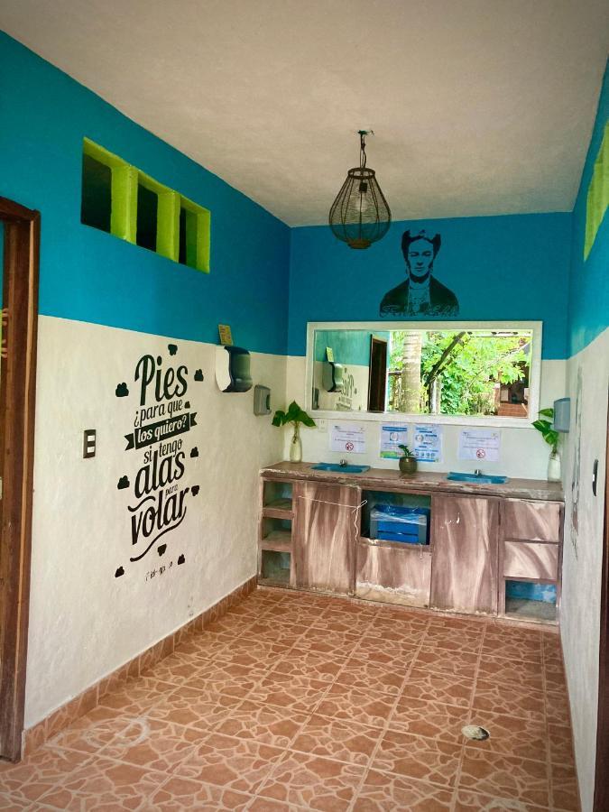 Yaxche Centro Hostal Y Camping Bacalar Bagian luar foto