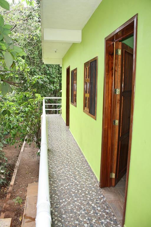 Yaxche Centro Hostal Y Camping Bacalar Bagian luar foto